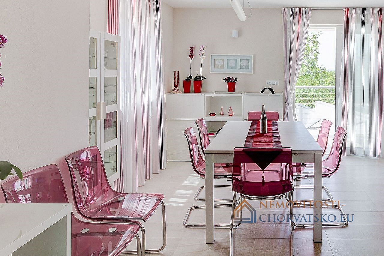 Prodej domu 175 m² s pozemkem 410 m² - Mehr