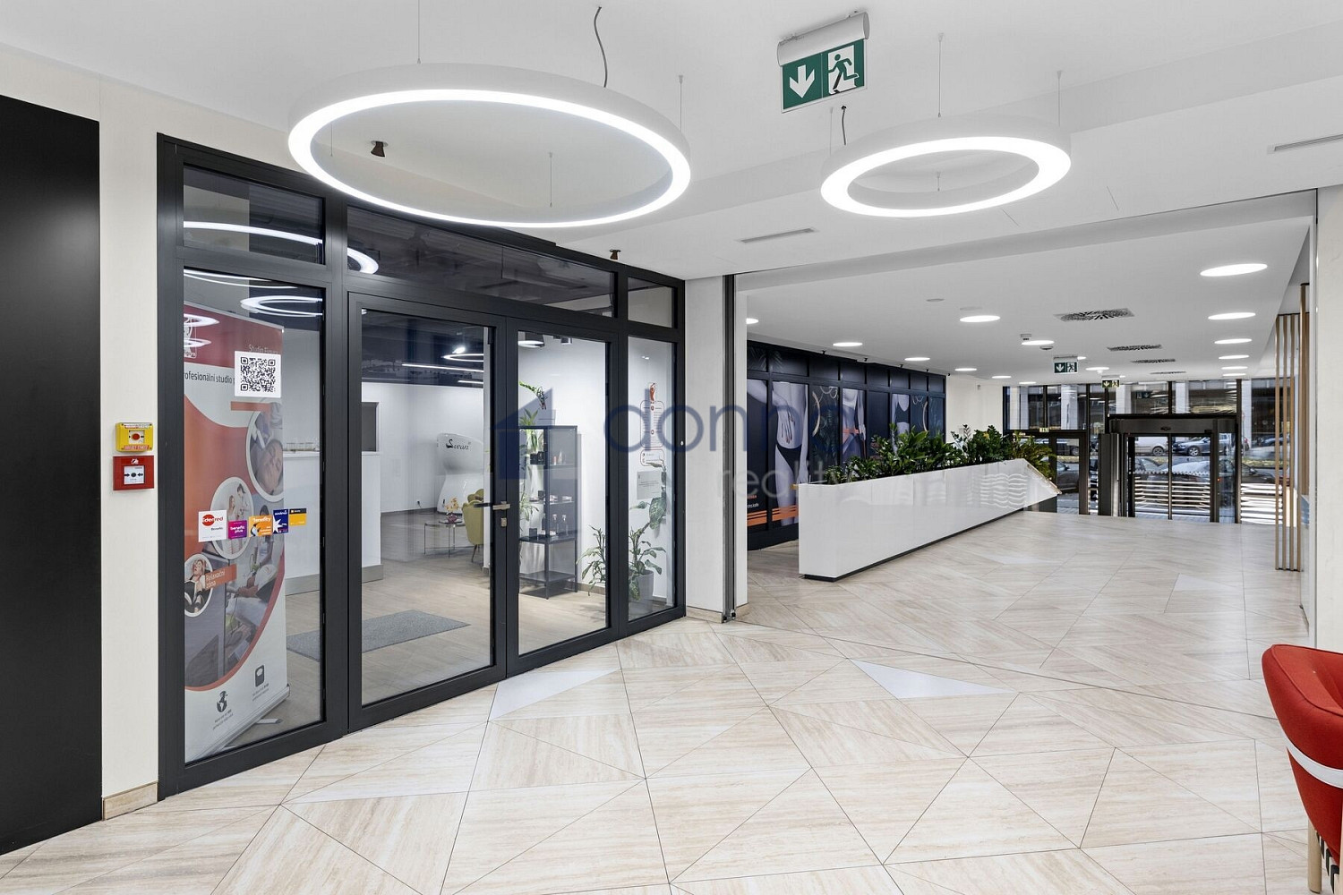 Pronájem obchodních prostor 82 m² – fotografie 2