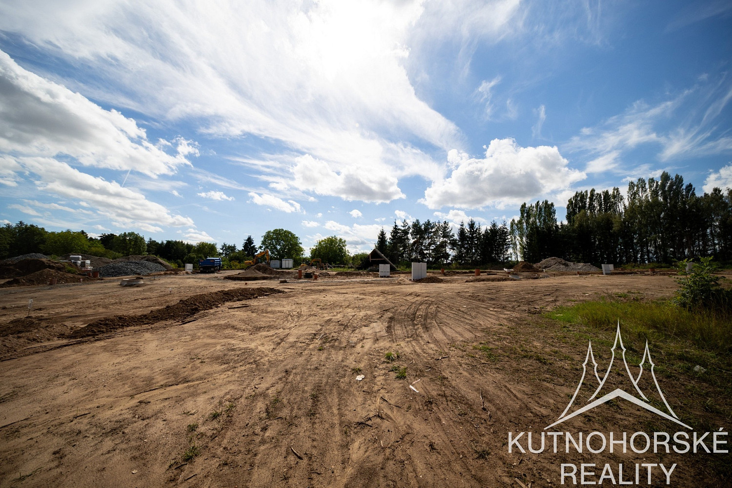 Prodej stavebního pozemku 869 m² – fotografie 5