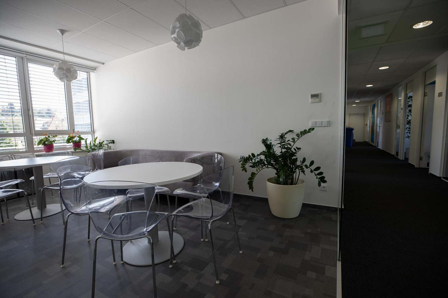 Pronájem kanceláře 236 m² – fotografie 5