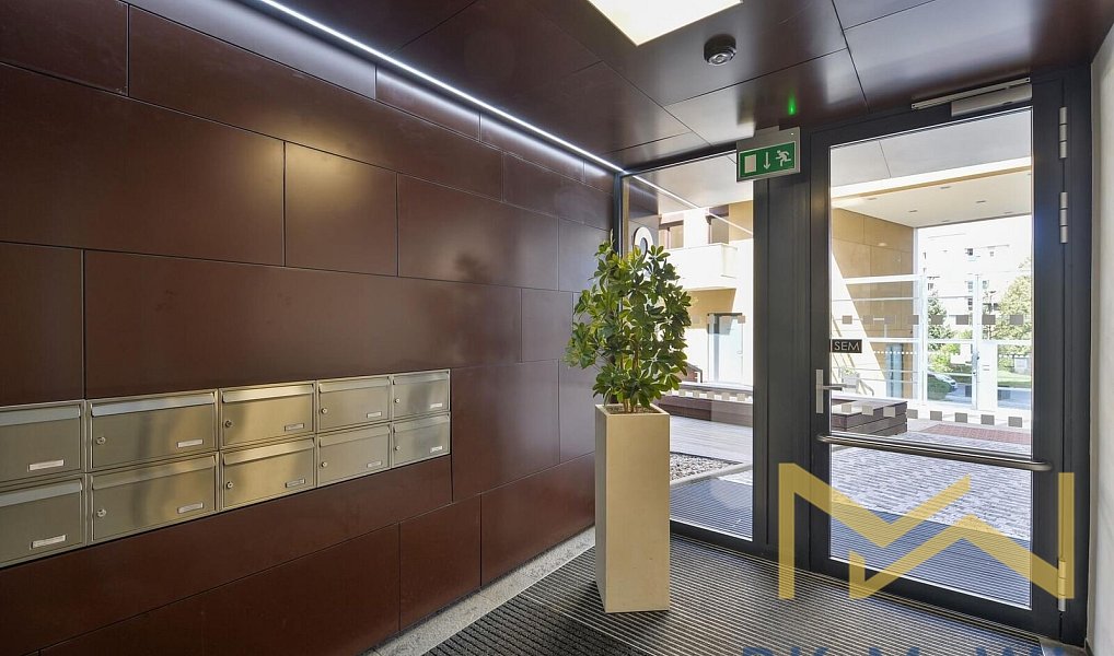 Pronájem bytu 3+kk 111 m², Praha – náhled fotky 10
