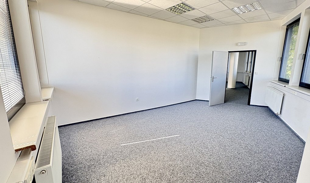 Pronájem kanceláře 72 m², Most – náhled fotky 10