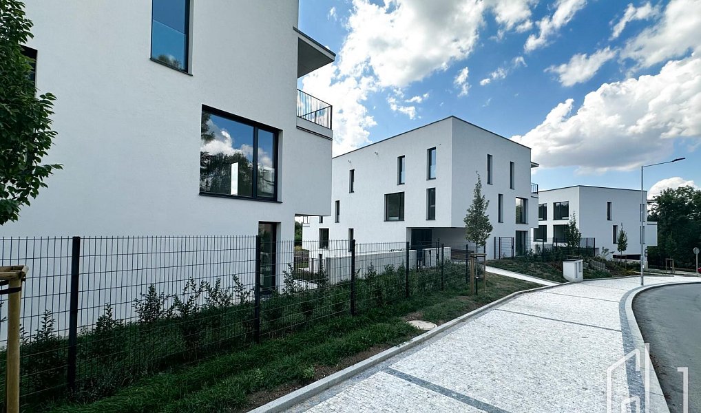 Pronájem bytu 3+kk 86 m², Praha – náhled fotky 18