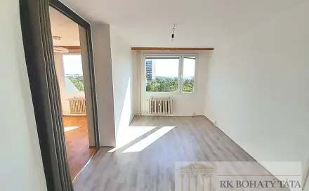 Pronájem bytu 4+1 72 m², Štíbrova, Praha 8 - Kobylisy