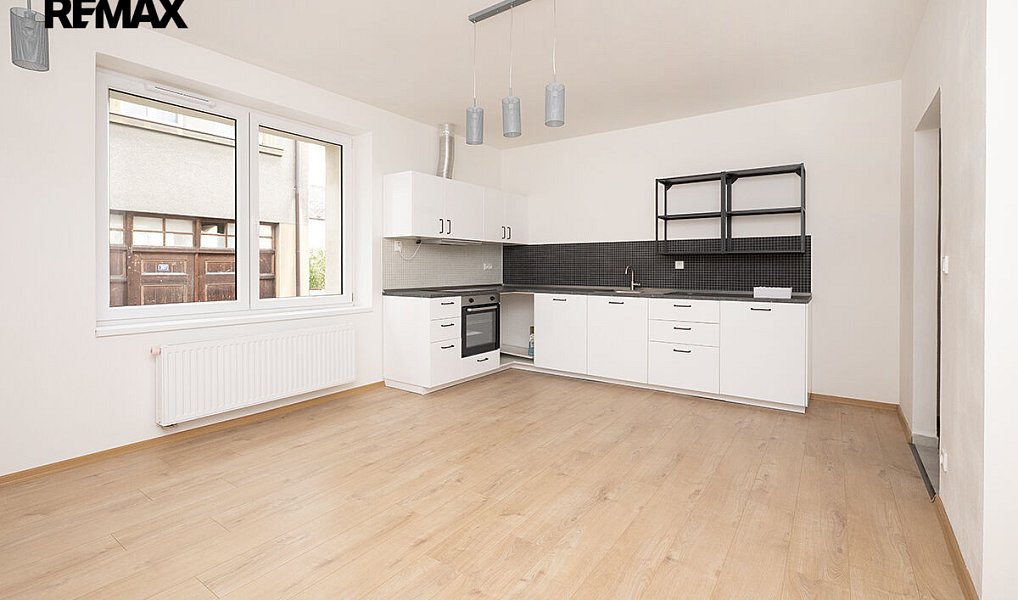 Pronájem bytu 3+kk 78 m², Strakonice – náhled fotky 2