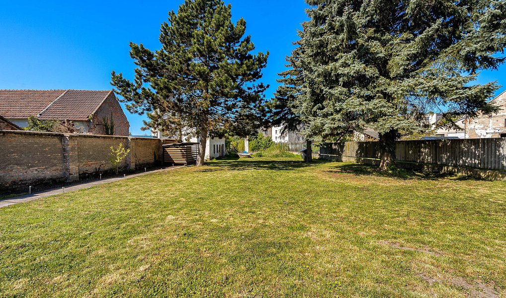 Prodej domu 182 m² s pozemkem 1 355 m², Všetaty – náhled fotky 25