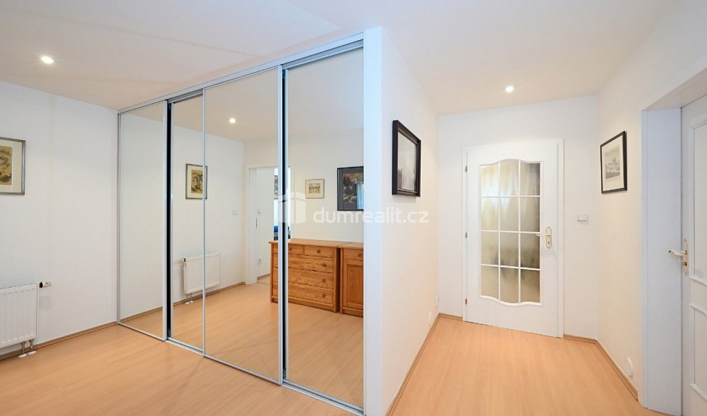Prodej bytu 3+1 166 m², Praha – náhled fotky 20