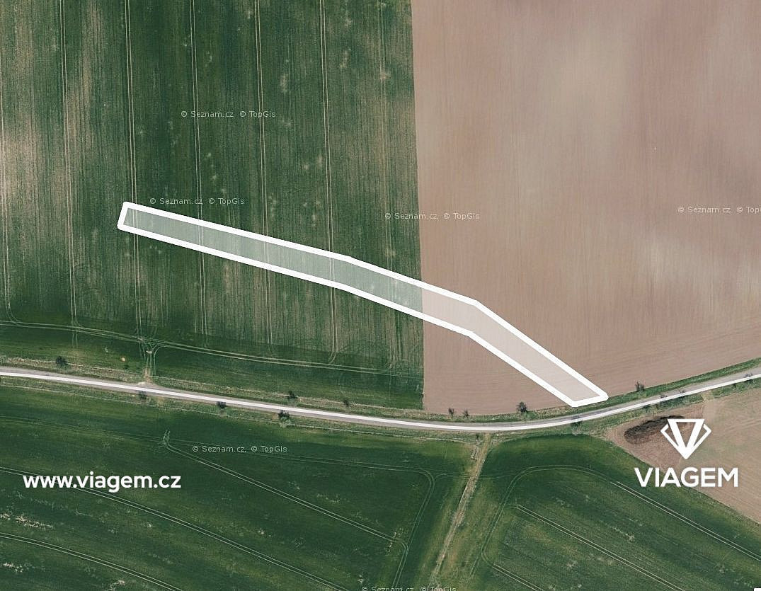Prodej pole 1 854 m²