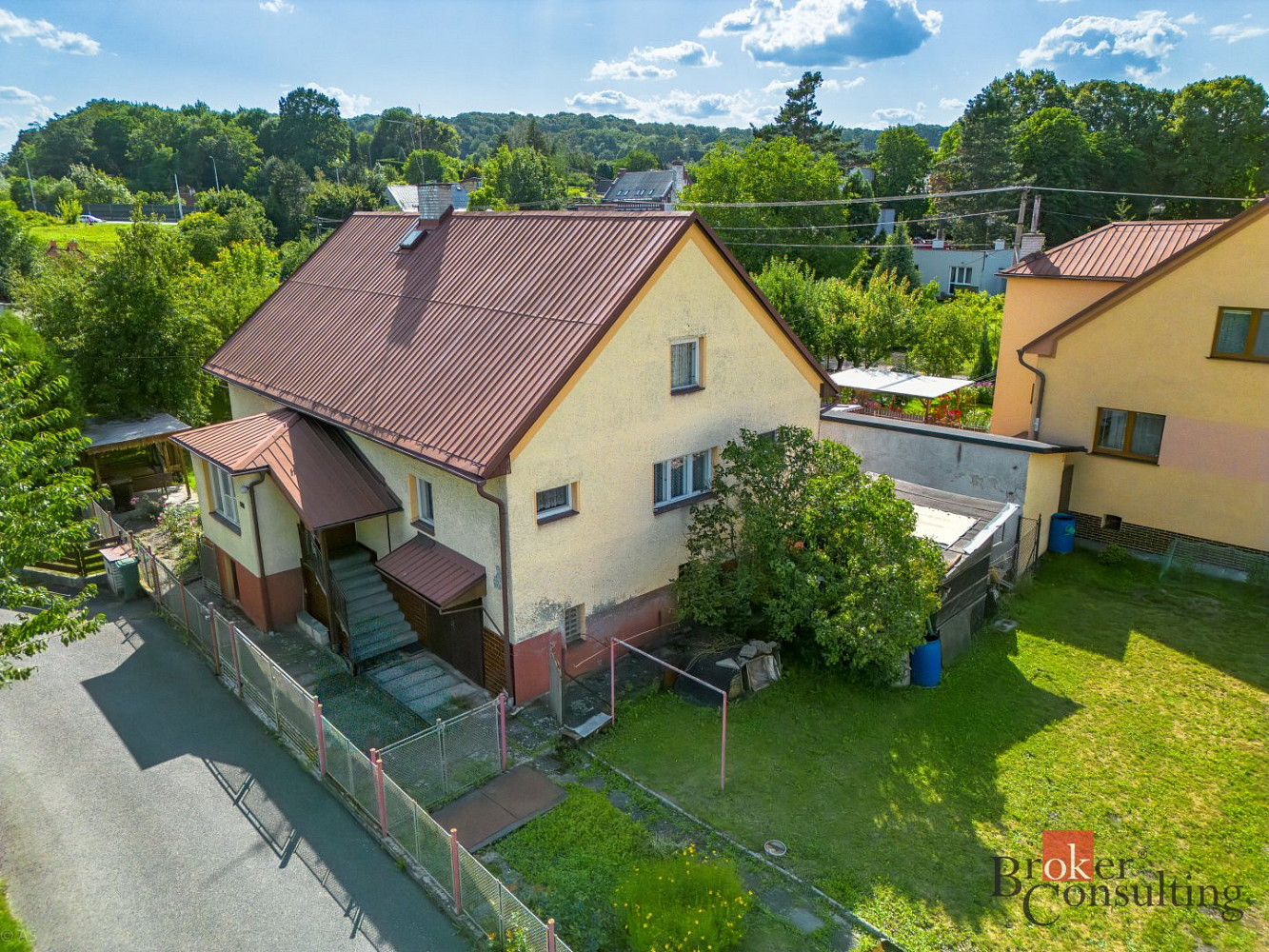 Prodej domu 300 m² s pozemkem 768 m²
