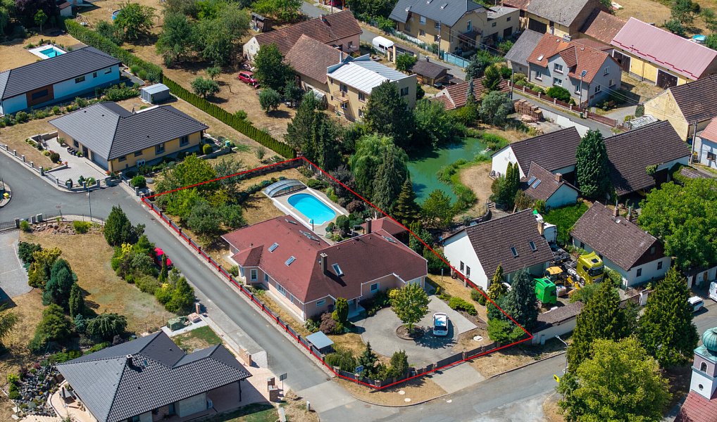 Prodej domu 300 m² s pozemkem 1 491 m², Luženičky – náhled fotky 37