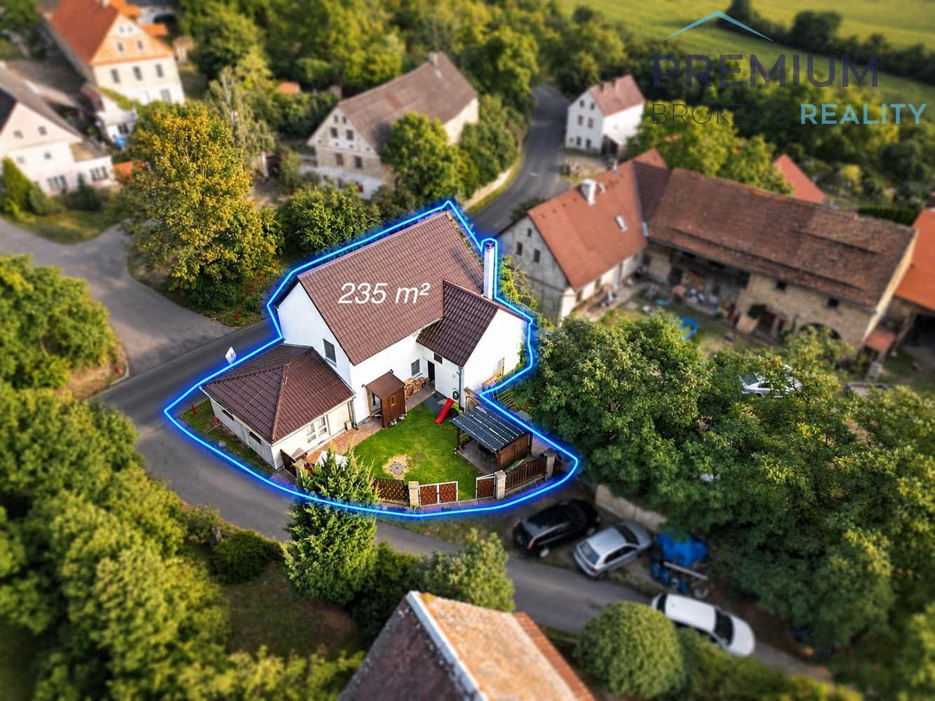 Prodej domu 132 m² s pozemkem 235 m² – fotografie 2