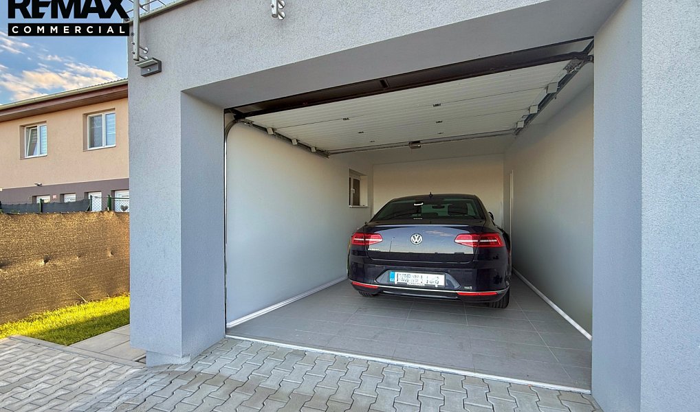 Prodej domu 220 m² s pozemkem 726 m², Polerady – náhled fotky 34