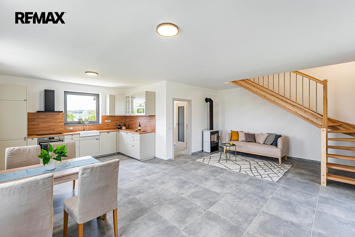 Prodej domu 120 m² s pozemkem 1 013 m² – pohled 4