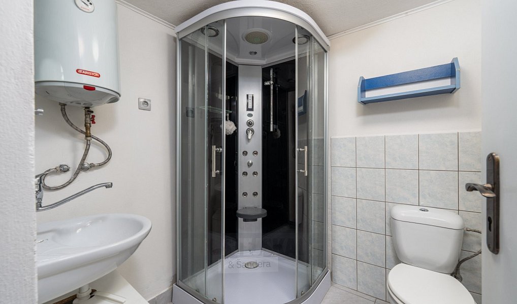 Prodej chaty/chalupy 120 m² s pozemkem 1 101 m², Rožmitál na Šumavě – náhled fotky 12