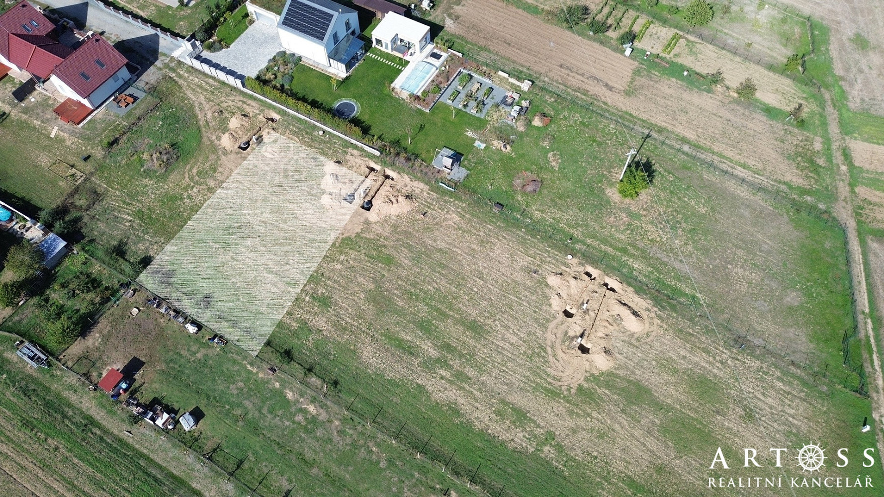 Prodej stavebního pozemku 740 m² – fotografie 3