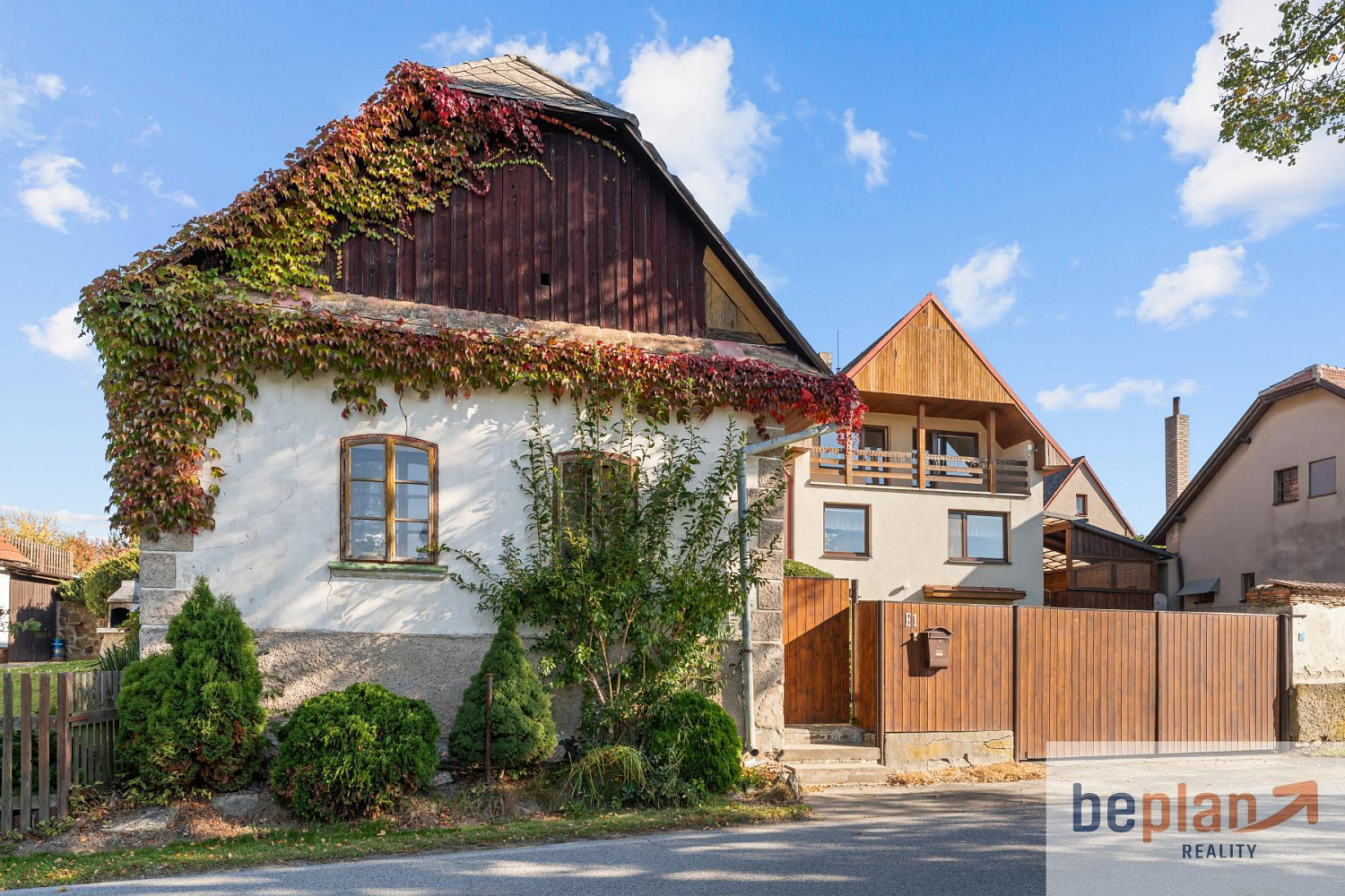 Prodej domu 214 m² s pozemkem 1 383 m²