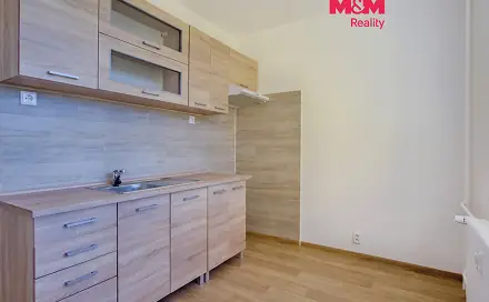 Prodej bytu 2+1 62 m², Holešická, Chomutov