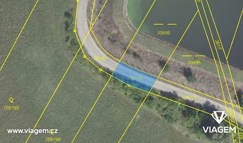 Prodej pole 98 m², Kounice – náhled fotky 3