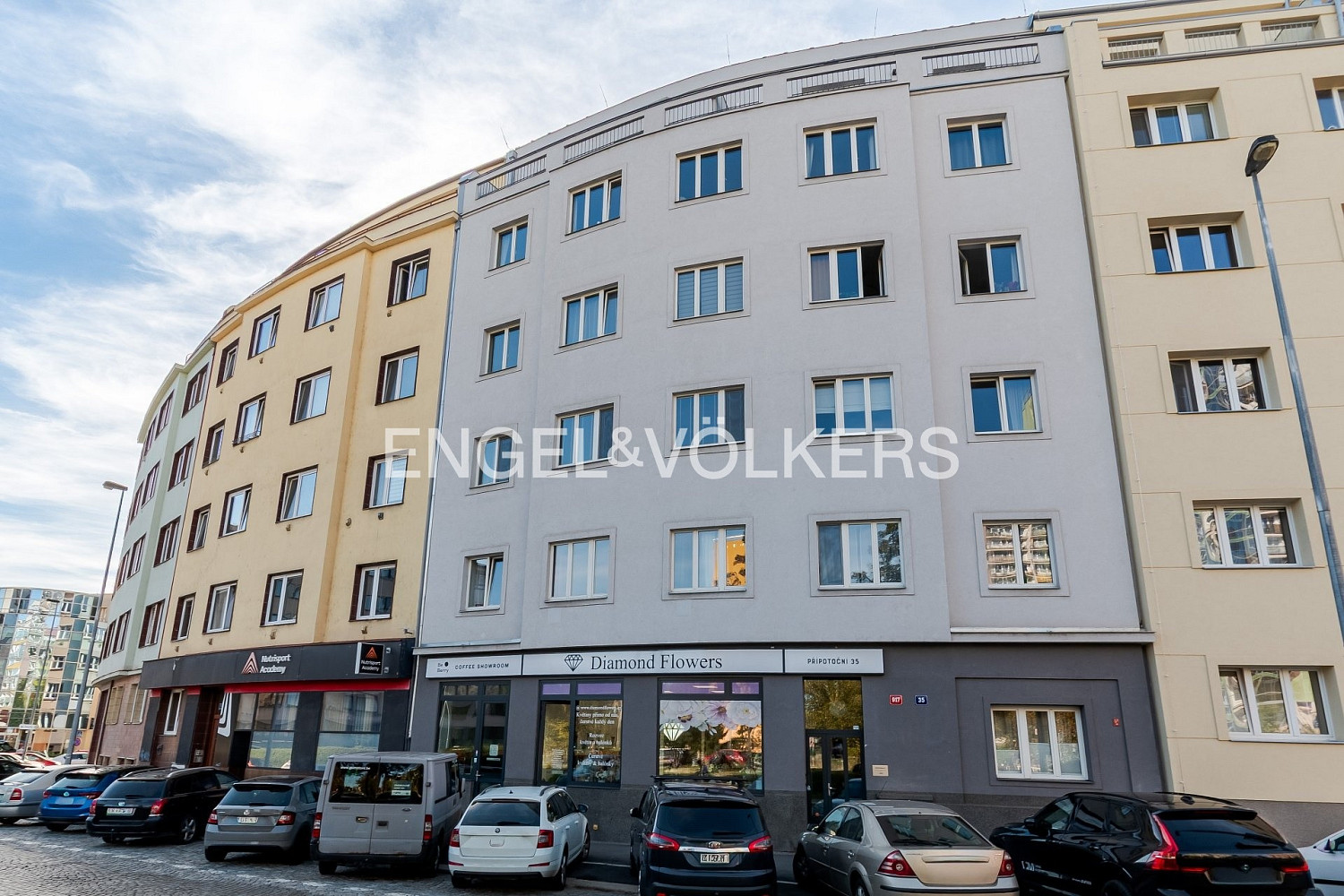 Pronájem obchodních prostor 55 m²