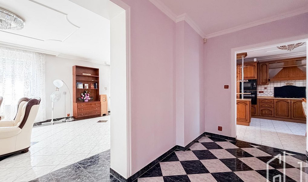 Pronájem domu 170 m² s pozemkem 210 m², Praha – náhled fotky 18
