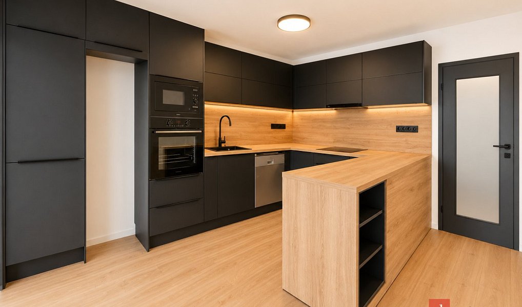 Pronájem bytu 4+kk 88 m², Plzeň – náhled fotky 13