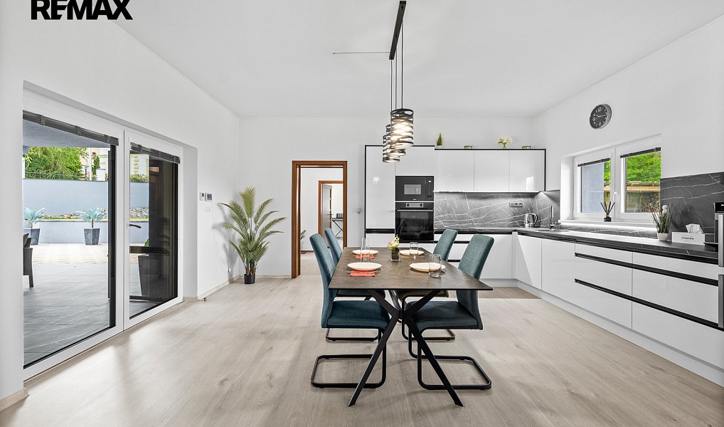 Prodej domu 171 m² s pozemkem 1 730 m², Žďár – náhled fotky 12