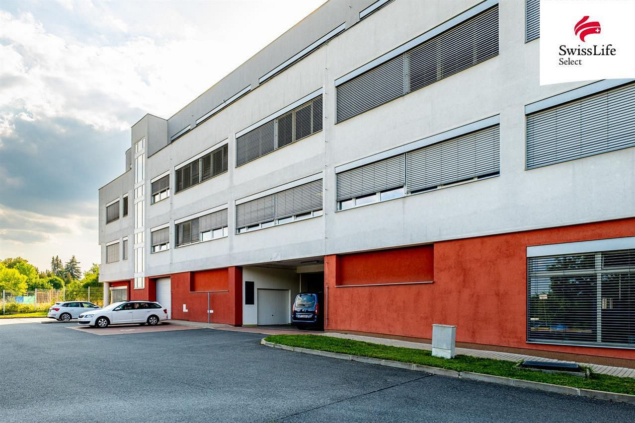 Pronájem kanceláře 403 m² – fotografie 4