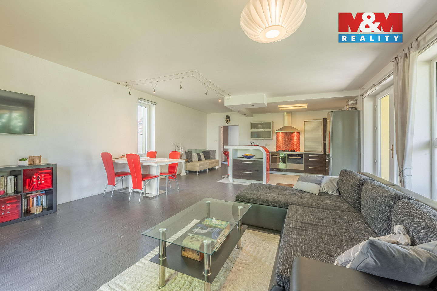 Prodej domu 126 m² s pozemkem 679 m² — photo 2