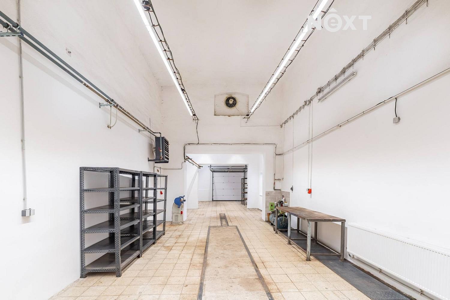 Pronájem skladovacích prostor 232 m²