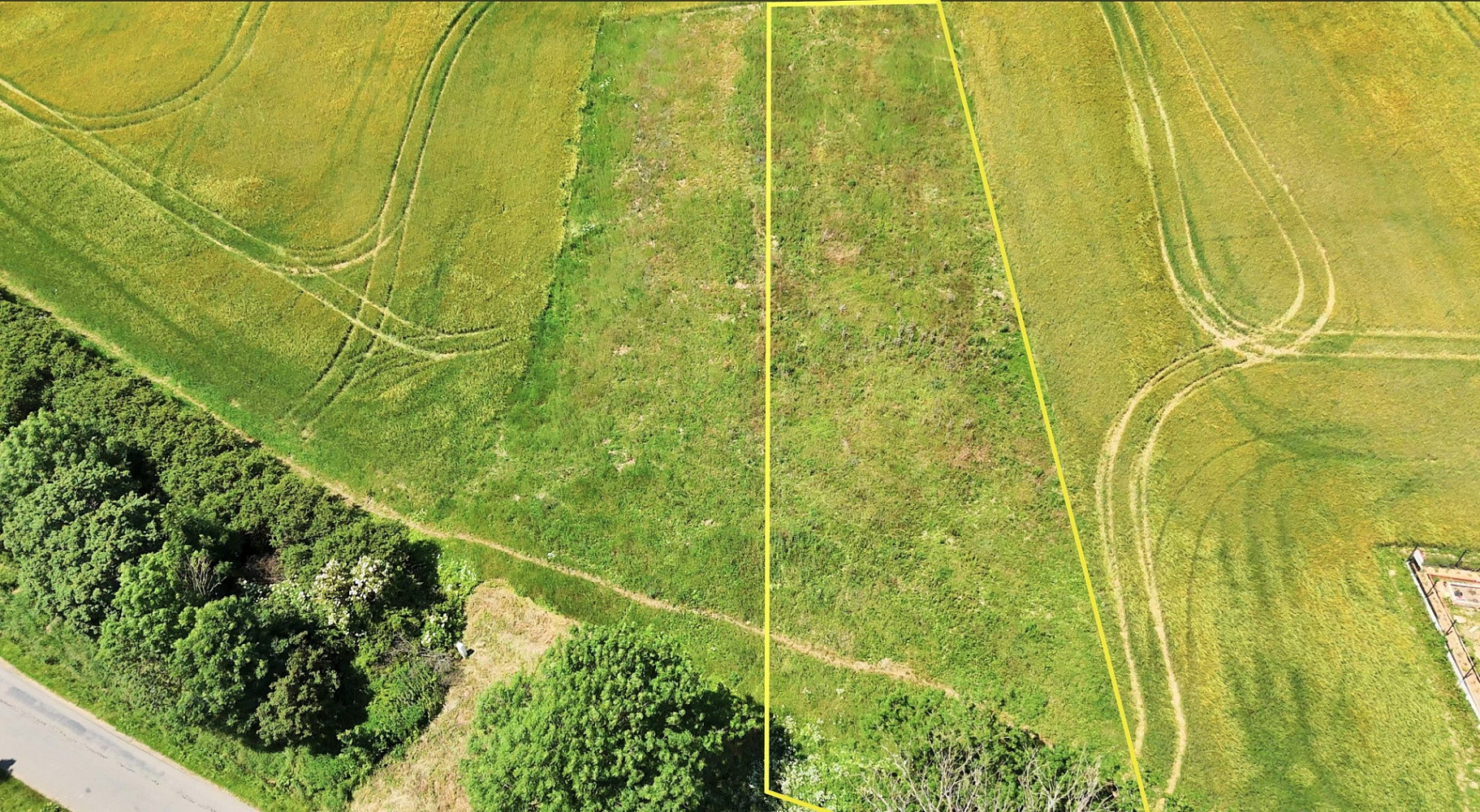 Prodej stavebního pozemku 1 589 m² – pohled 3