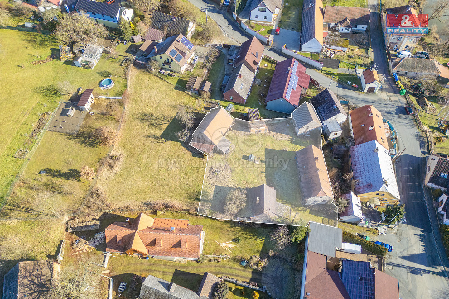 Prodej stavebního pozemku 1 350 m²