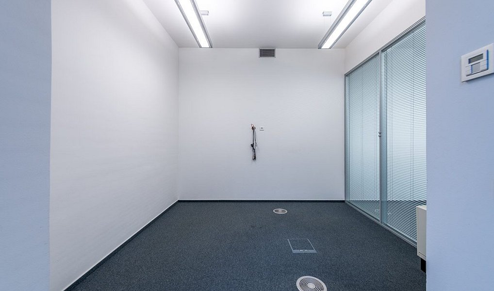 Pronájem kanceláře 127 m², Praha – náhled fotky 8