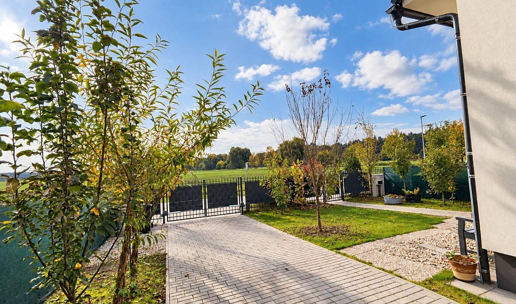 Prodej domu 120 m² s pozemkem 303 m², Kostelní Lhota – náhled fotky 2