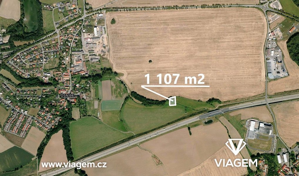 Prodej pole 1 107 m², Jesenice – fotka 1 z 5