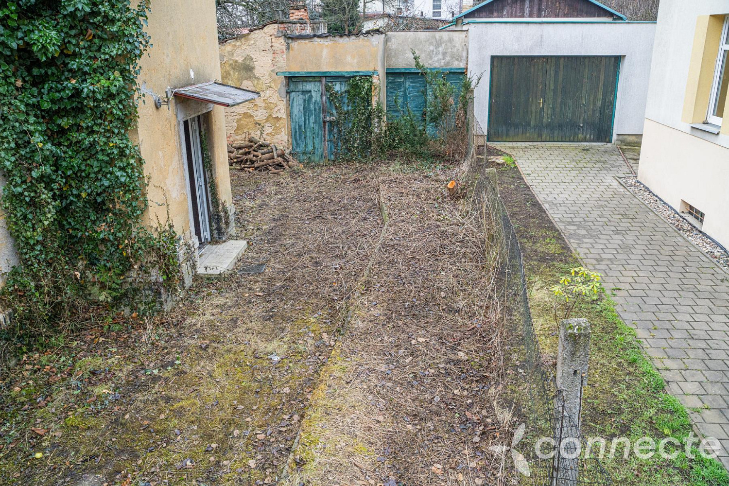 Prodej stavebního pozemku 895 m² – další