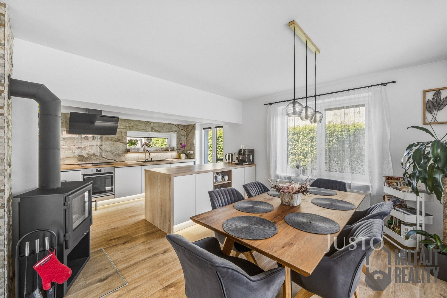 Prodej domu 205 m² s pozemkem 1 469 m² – fotografie 3
