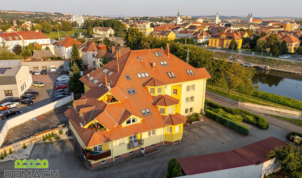 Prodej bytu 4+kk 112 m², Staré Město – náhled fotky 32