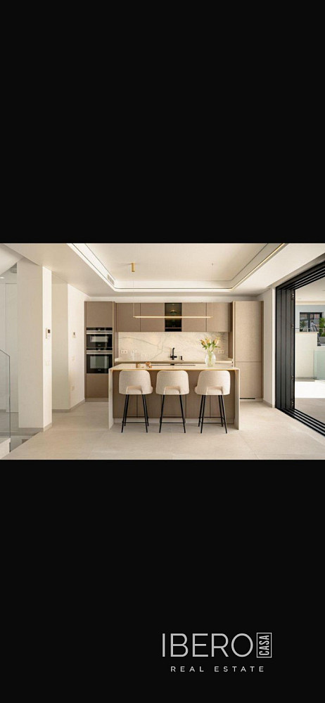 Prodej domu 420 m² s pozemkem 100 m² - Vista 4