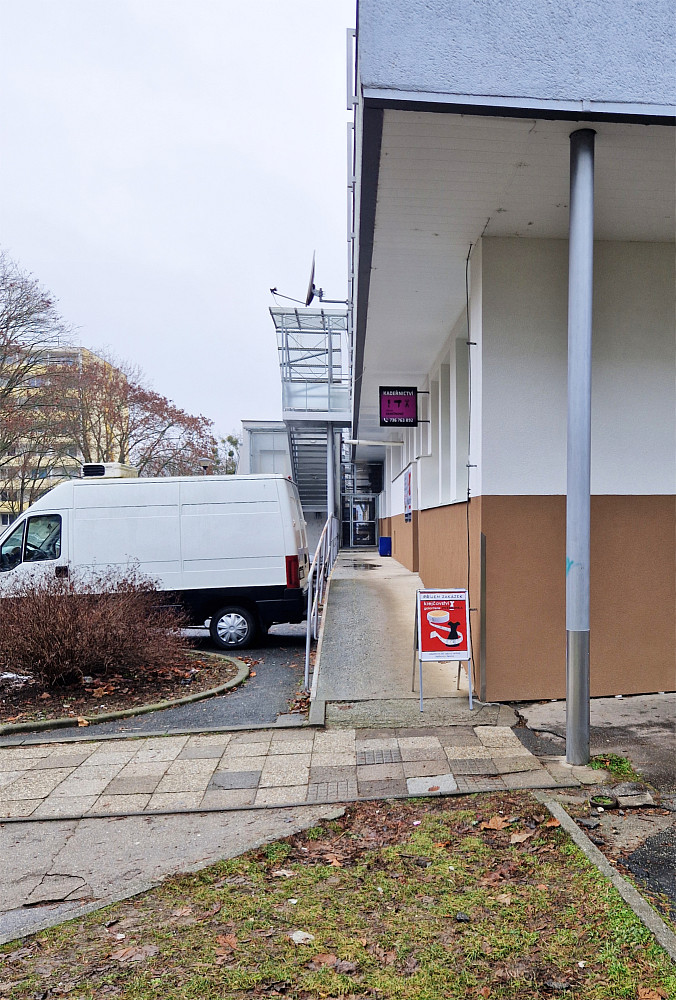 Prodej obchodní jednotky v centru Otrokovic – pohled 4
