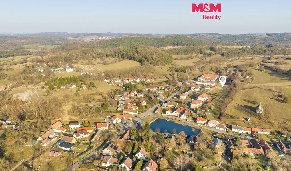 Prodej stavebního pozemku 2 437 m², Milešov – fotka 1 z 17