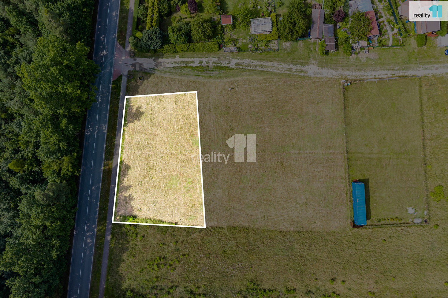 Prodej stavebního pozemku 908 m² — photo 2
