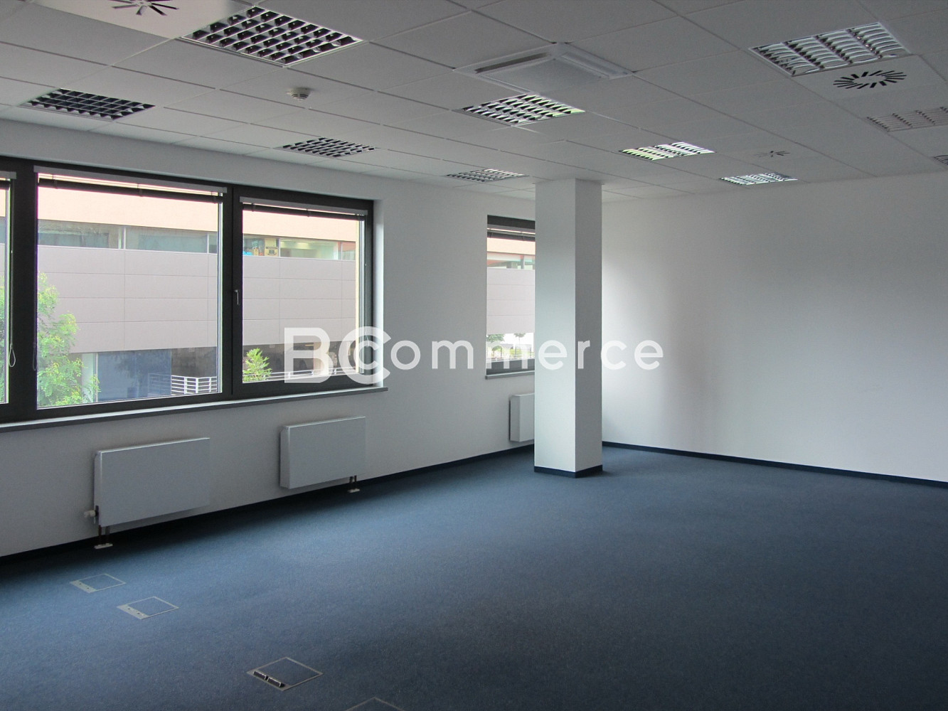 Pronájem kanceláře 412 m²