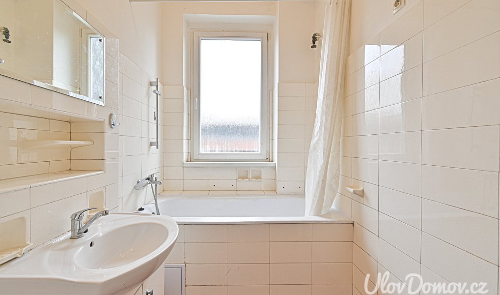 Prodej bytu 4+1 132 m², Praha – náhled fotky 28