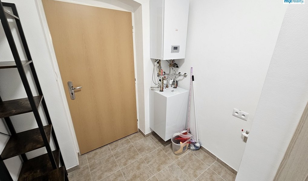 Prodej bytu 1+kk 34 m², Klatovy – náhled fotky 7