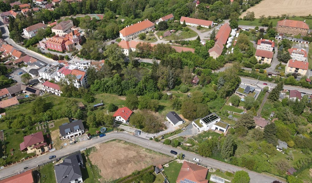 Prodej stavebního pozemku 1 554 m², Škvorec – náhled fotky 5
