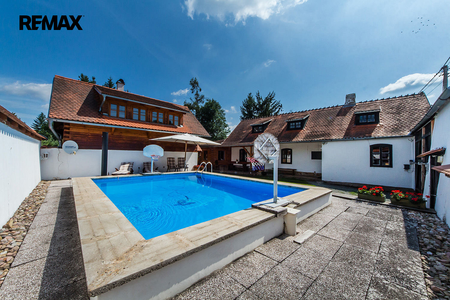 Prodej domu 340 m² s pozemkem 1 427 m² — photo 2