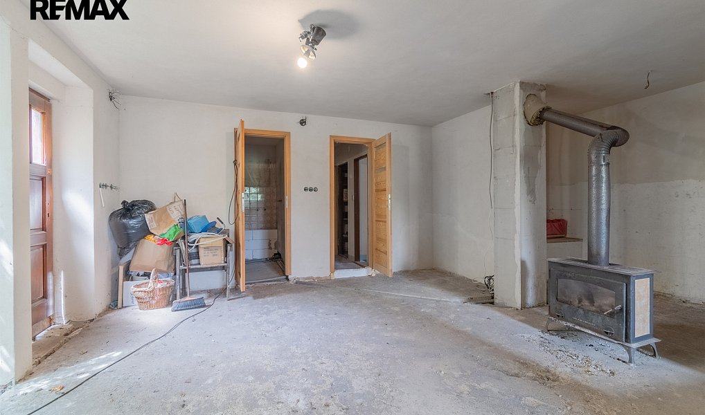 Prodej domu 207 m² s pozemkem 1 227 m², Lnáře – náhled fotky 33