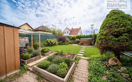 Prodej bytu 3+1 76 m², Jiráskova, Smiřice, okres Hradec Králové