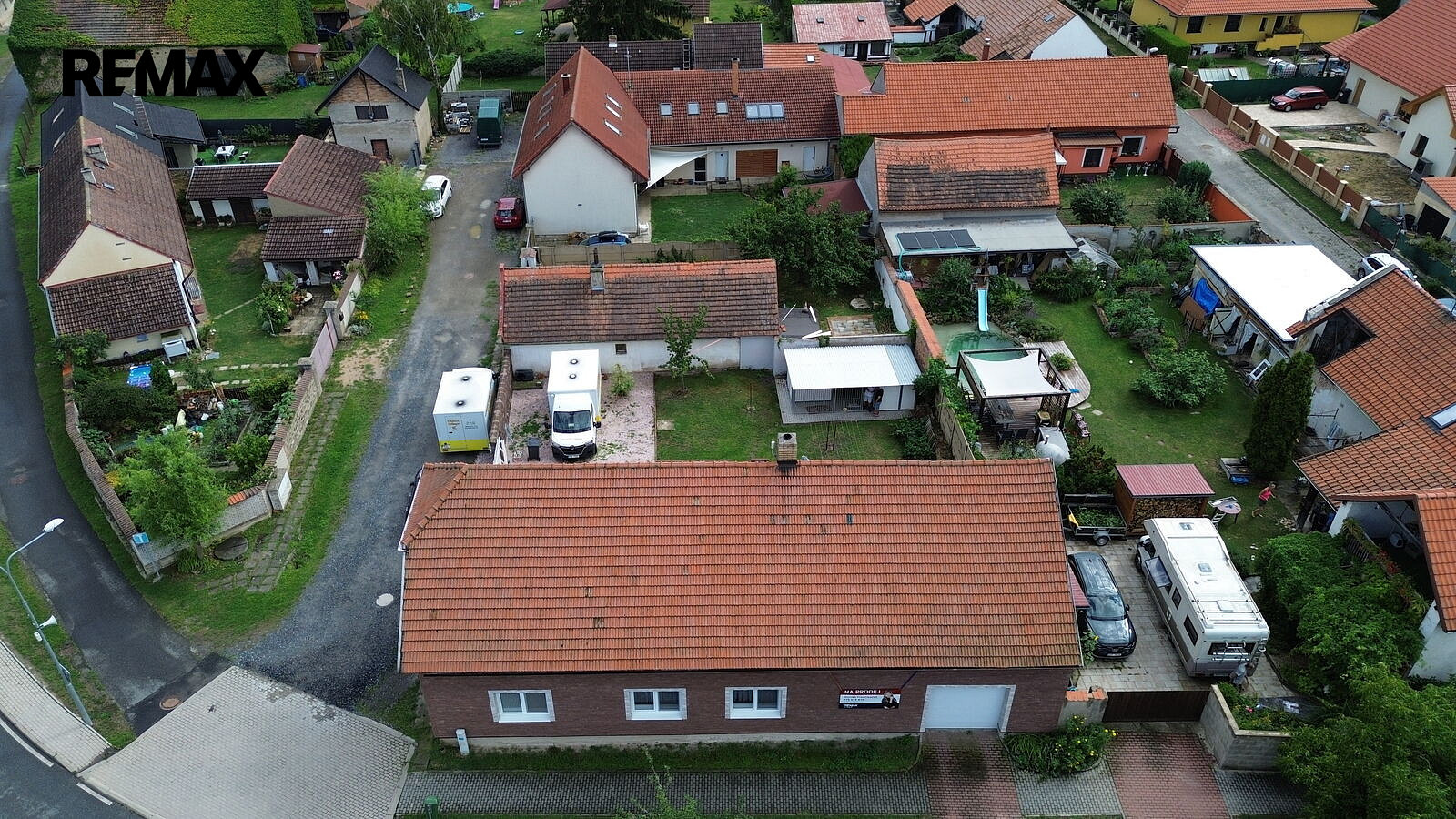 Prodej obchodních prostor 193 m² – fotografie 2
