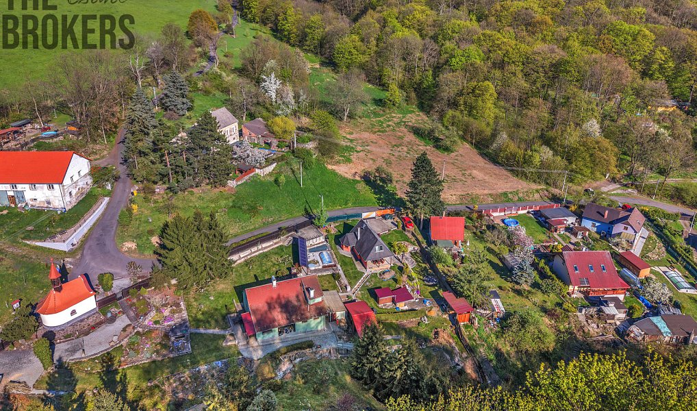 Prodej stavebního pozemku 1 436 m², Chuderov – náhled fotky 3